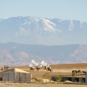 Enterrement de vie de jeune fille dans le désert