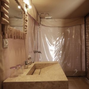 Riad à Marrakech et Lodge dans le désert d'Agafay