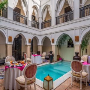 Riad à Marrakech et Lodge dans le désert d'Agafay